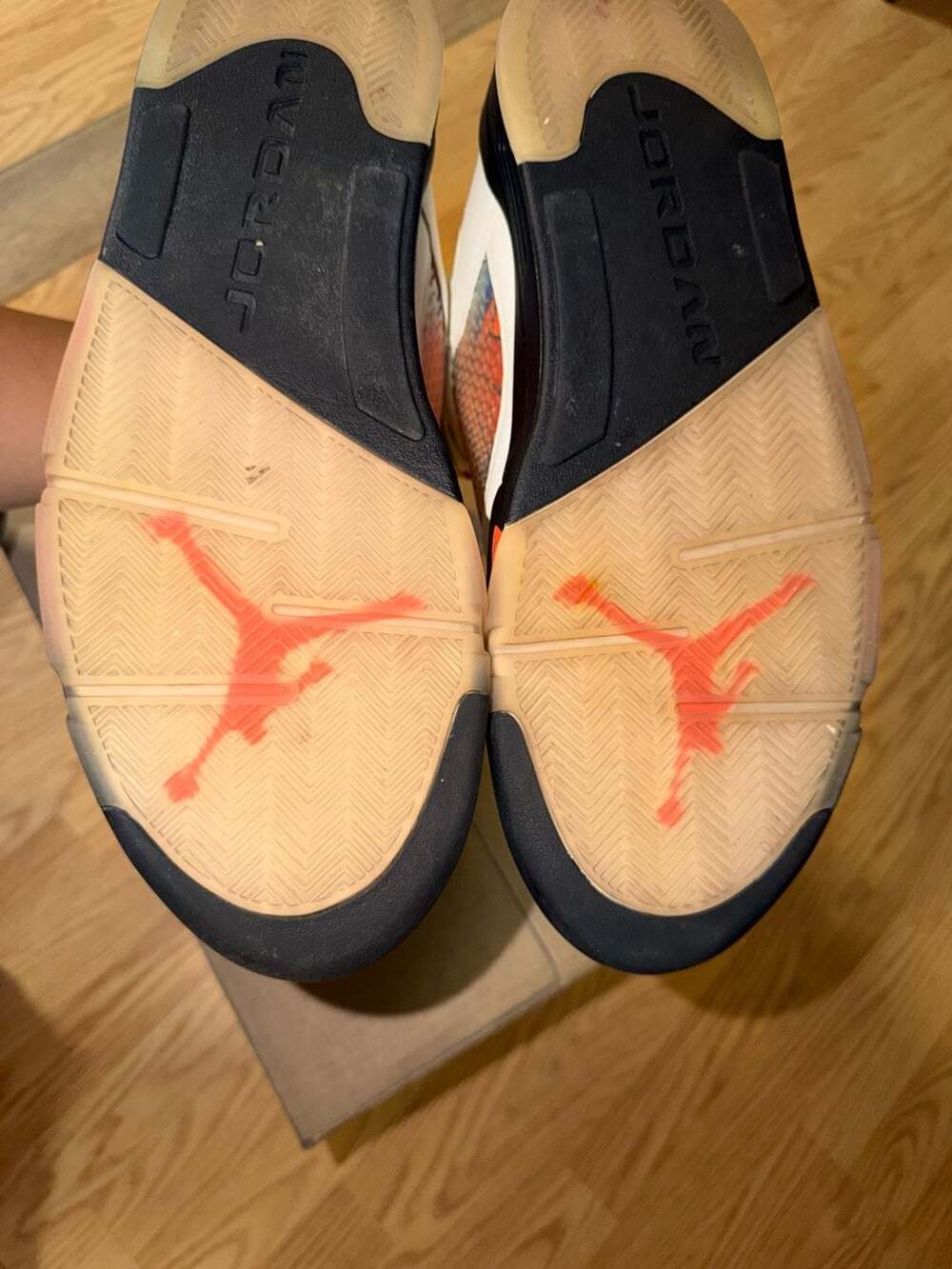 Jordan 5 Retro International Flight 136027-148‼️SHIP NEXT DAY‼️ SZ 13M (NO BOX) - Picture 8 of 9